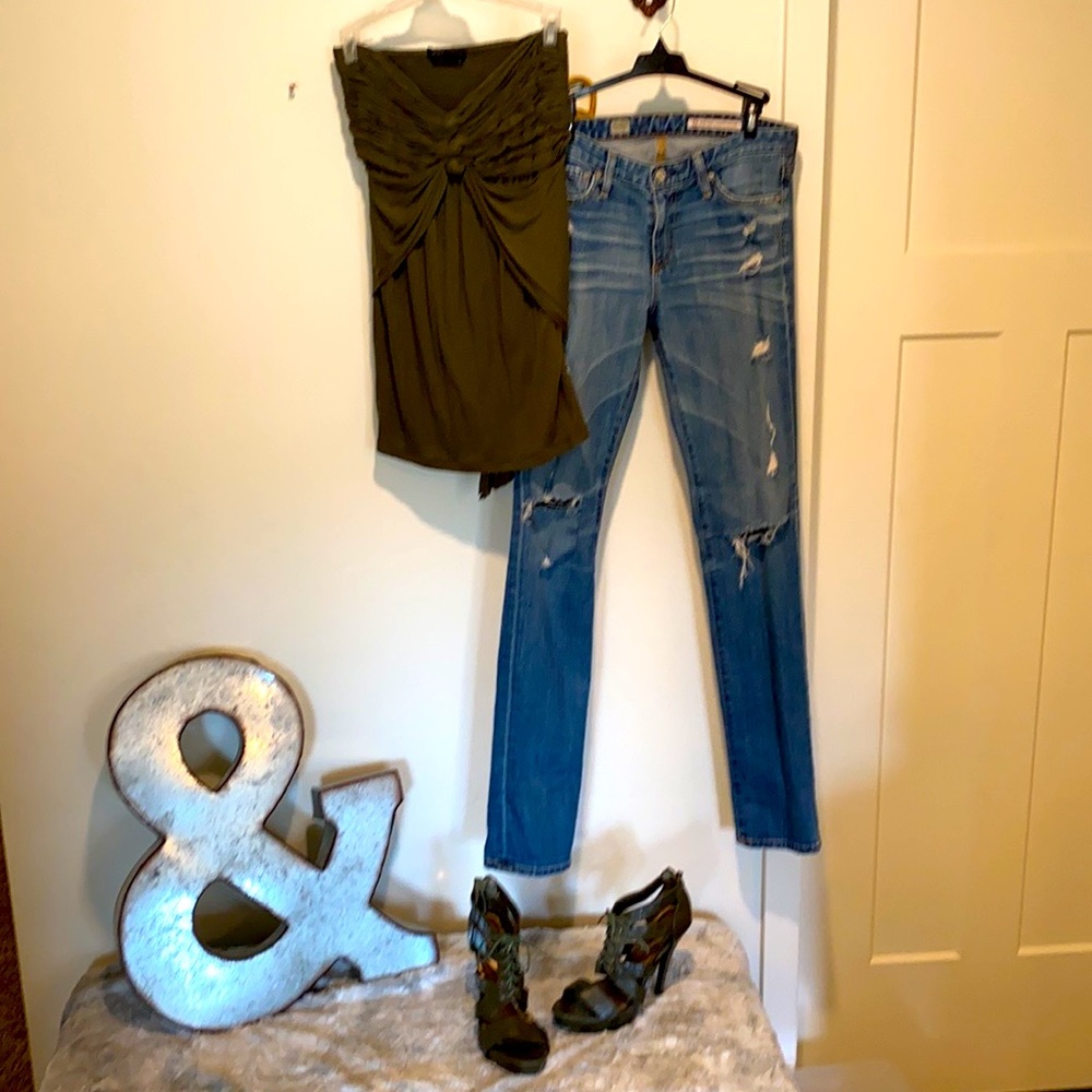 Strapless, so sexy. OlivE. EUC.S. BCBG MAXAZRIA